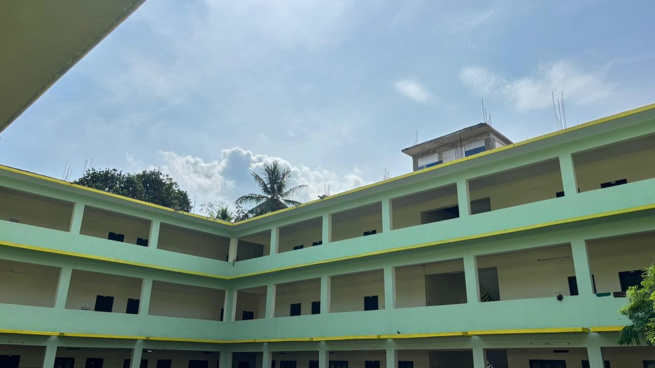 Green campus courtyard