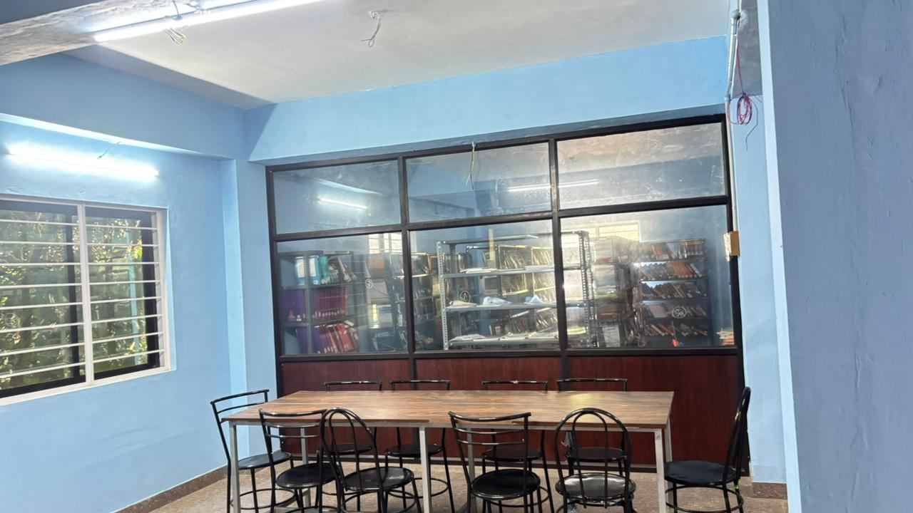 College library reading room